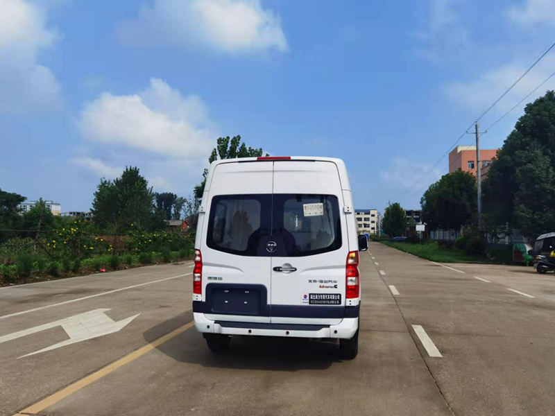图雅诺长轴康机殡仪车