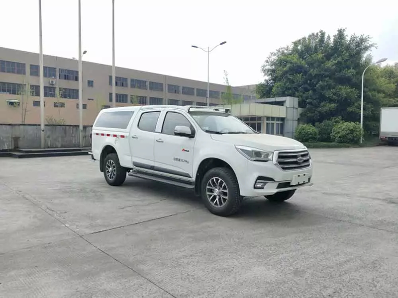 五十铃四驱皮卡殡仪车