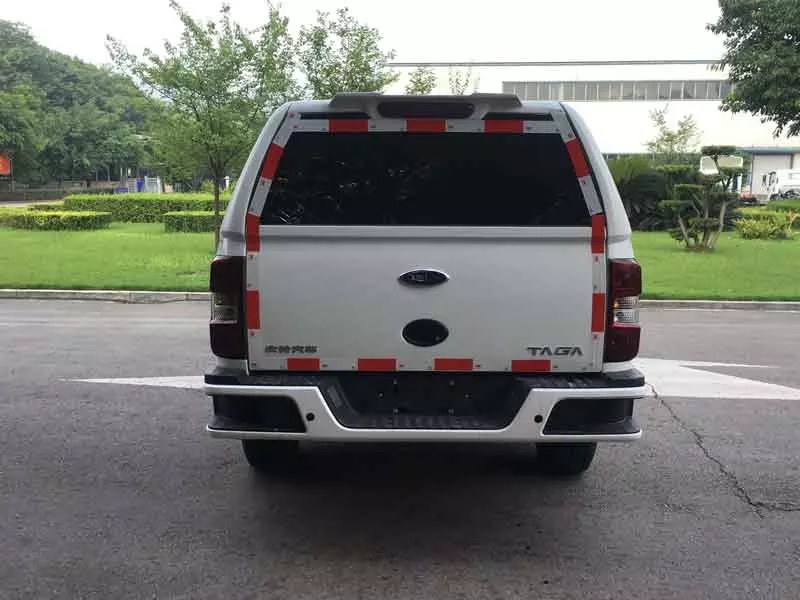 五十铃四驱皮卡殡仪车