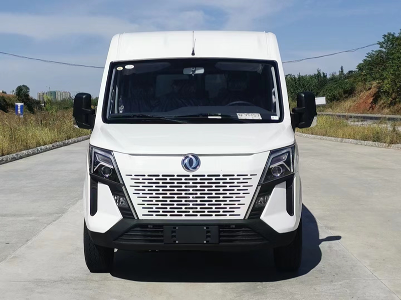 东风御风中轴殡仪车