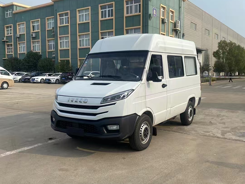 依维柯型殡仪车